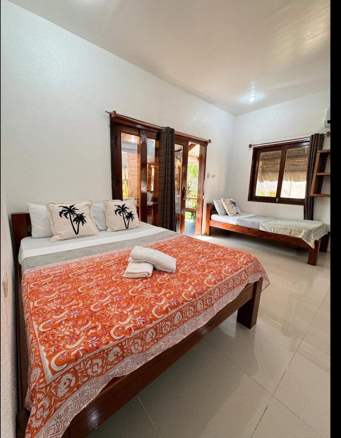 ג'נרל לונה Casa De Loren Family Room מראה חיצוני תמונה
